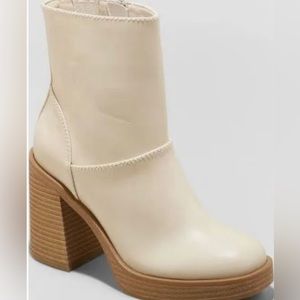 Universal Thread platform boots
